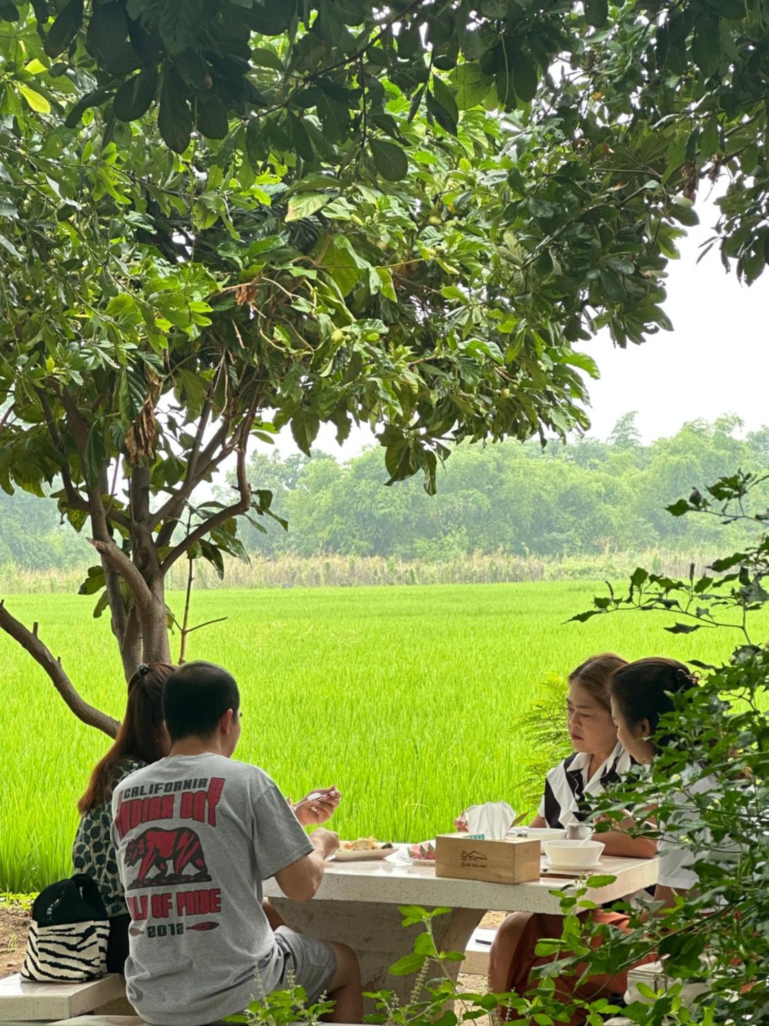 Ban Suweena Uthai Thani Dış mekan fotoğraf